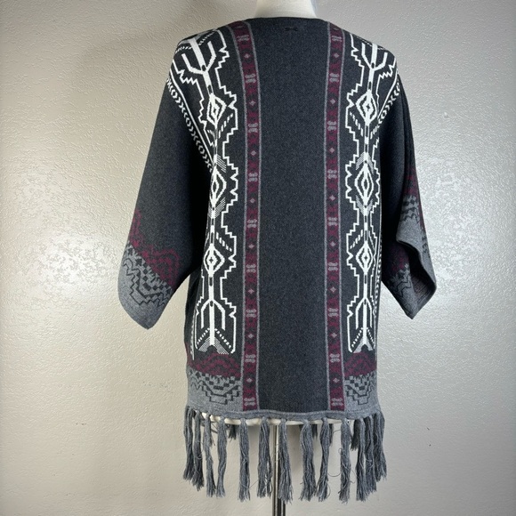 Tyler Boe Bohemian Aztec Pattern Open Front Cardigan with Fringe Size Small NEW - Picture 14 of 16